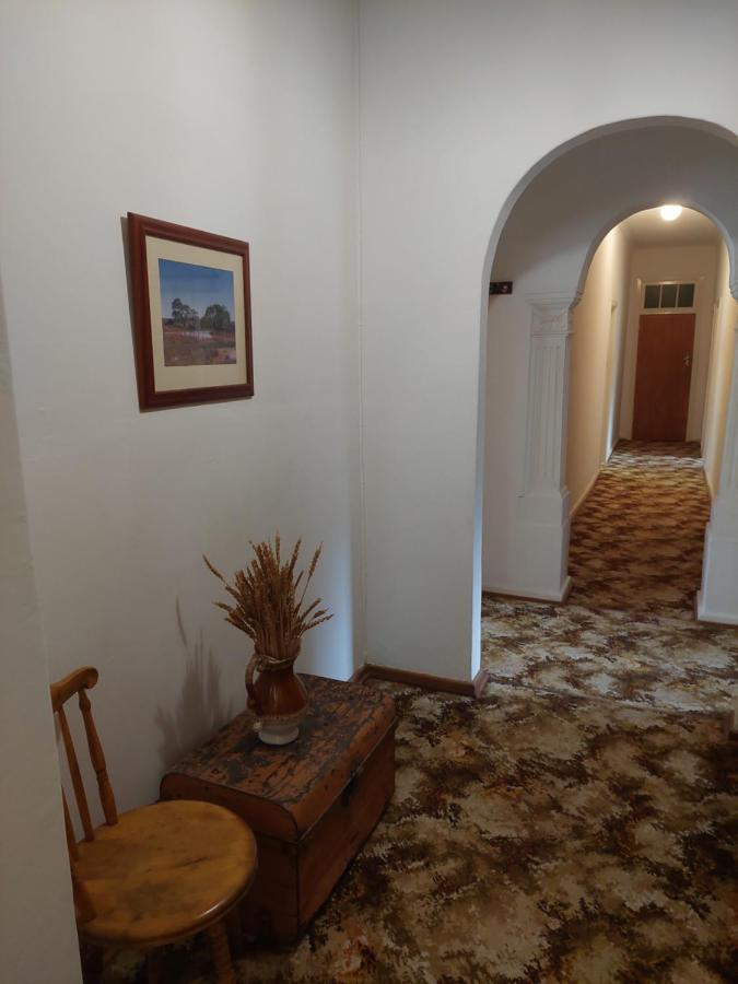 Вилла Three Sons Guest Farm Loxton Экстерьер фото